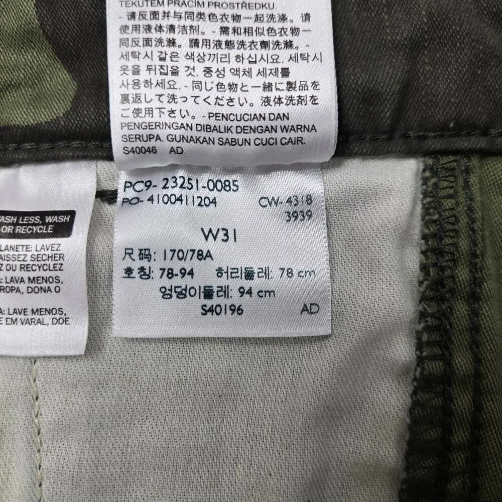 Levis Strauss Camo Men's Cargo Shorts Snap Flap Button Flap Pockets size 31